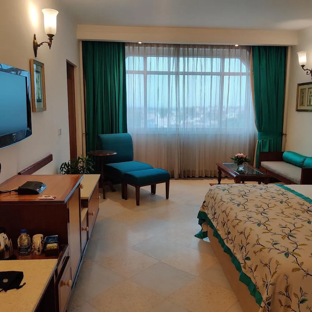 Tajview Agra - Ihcl Seleqtions Hotel